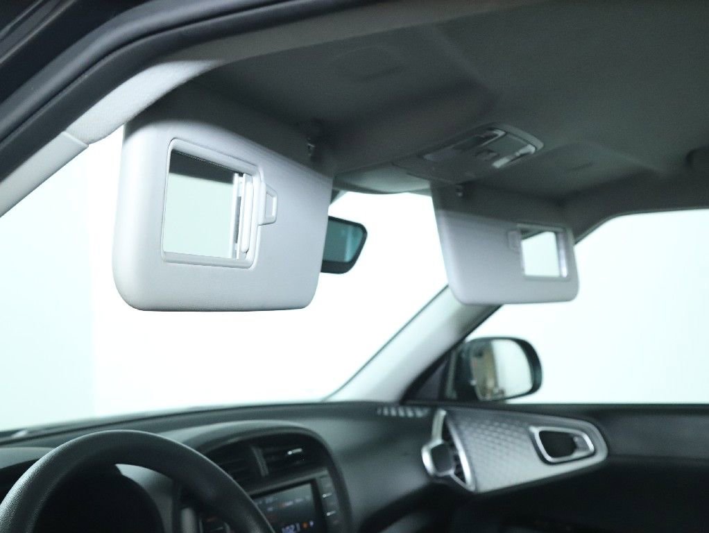 Used 2022 Kia Soul LX w/ Technology Package image 19