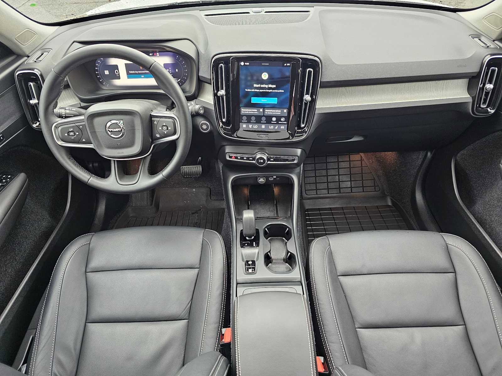 Certified 2025 Volvo XC40 B5 Core w/ Protection Package Premier image 21