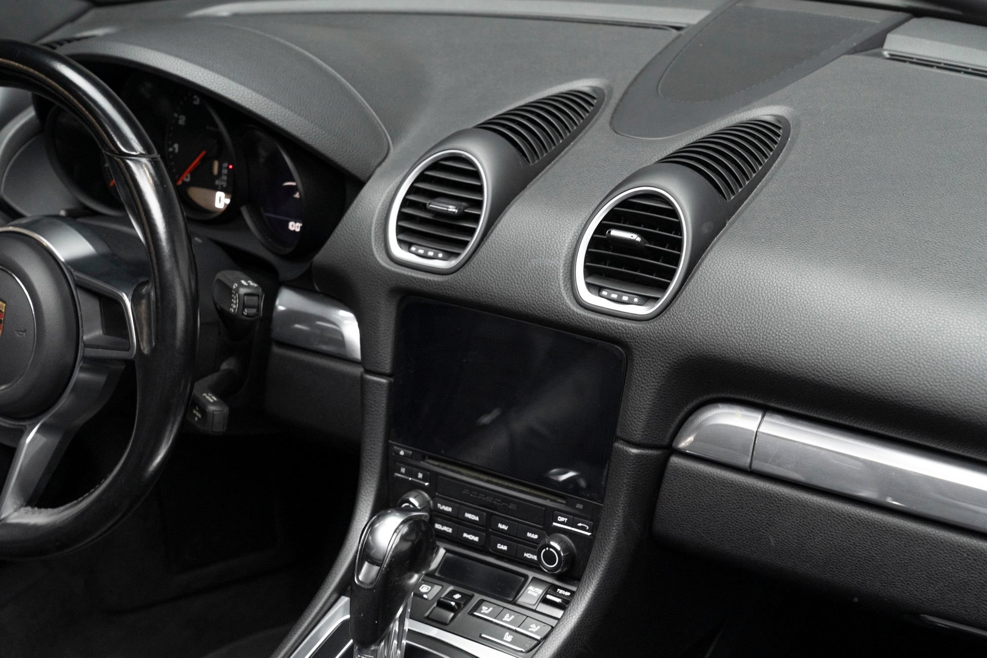 Used 2022 Porsche 718 Boxster RWD image 36