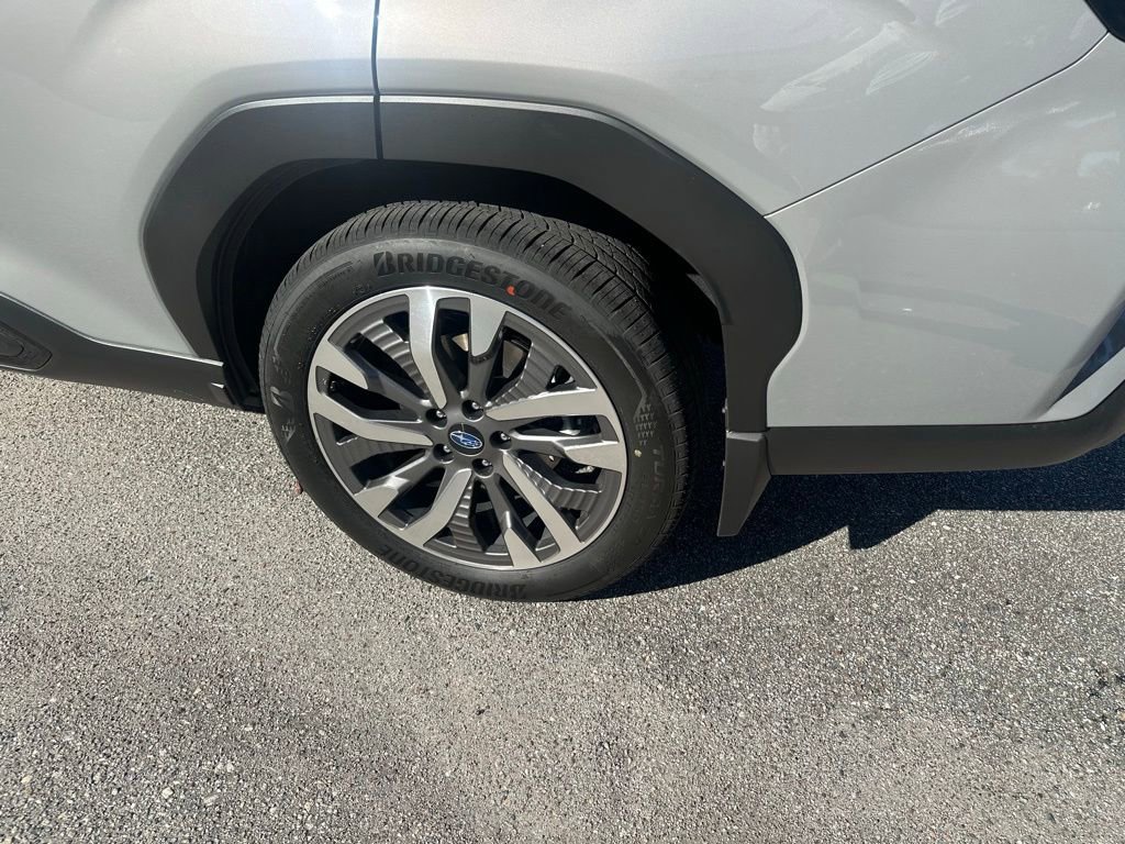 Used 2025 Subaru Forester Touring image 10