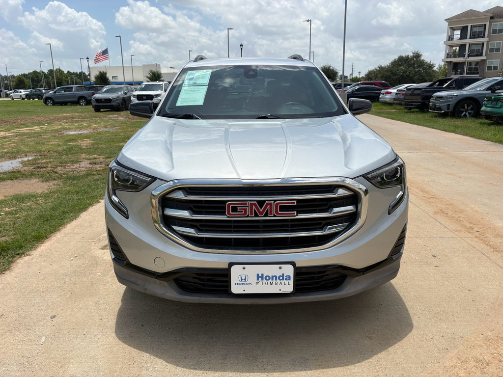 Used 2021 GMC Terrain SLE w/ Driver Convenience Package FWD image 3
