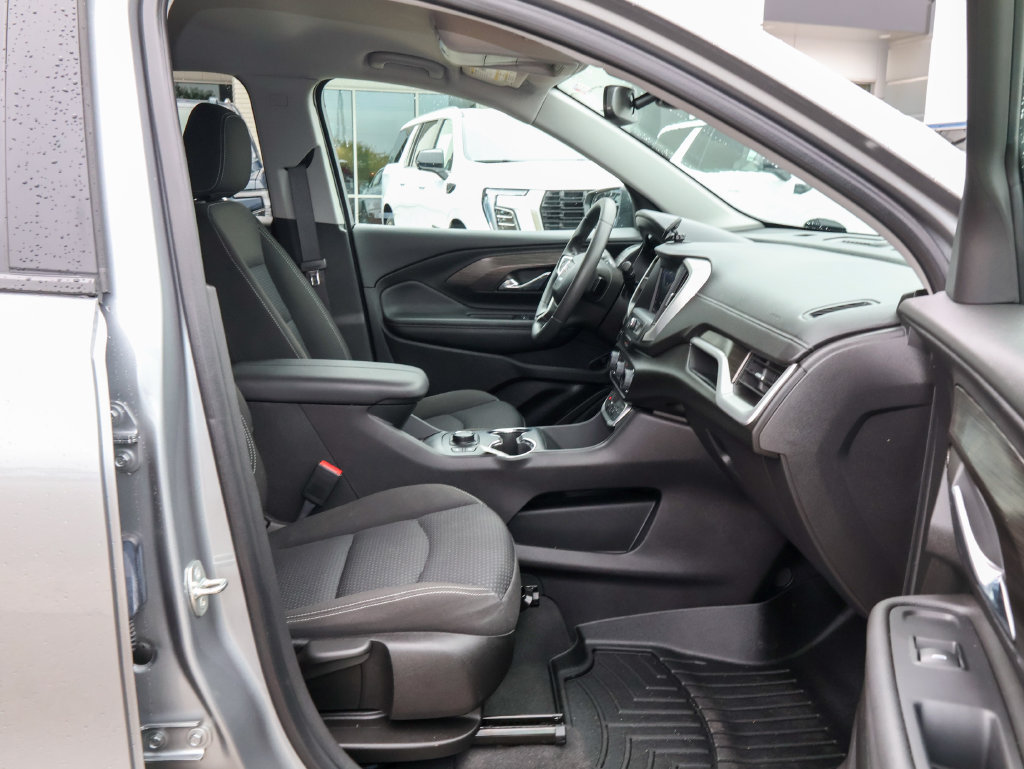Used 2023 GMC Terrain SLE w/ Driver Convenience Package FWD image 26