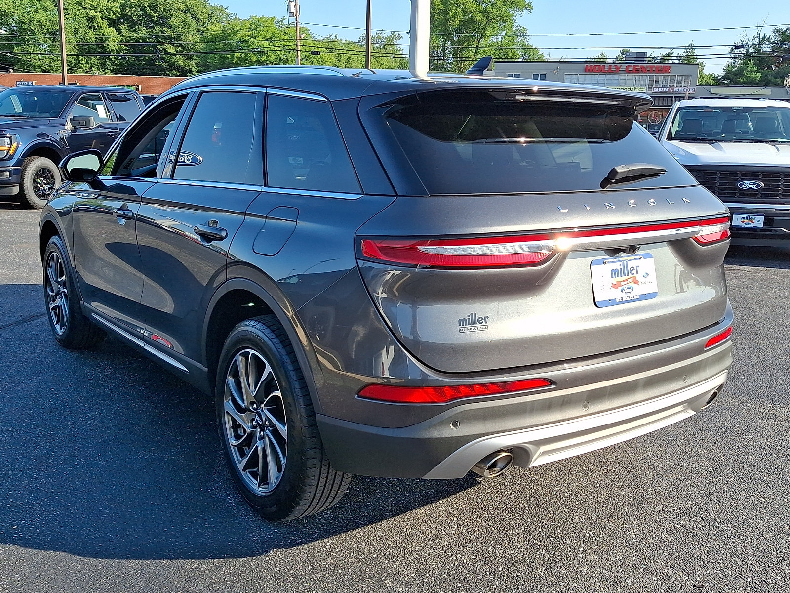 Used 2020 Lincoln Corsair AWD w/ Equipment Group 101A image 4