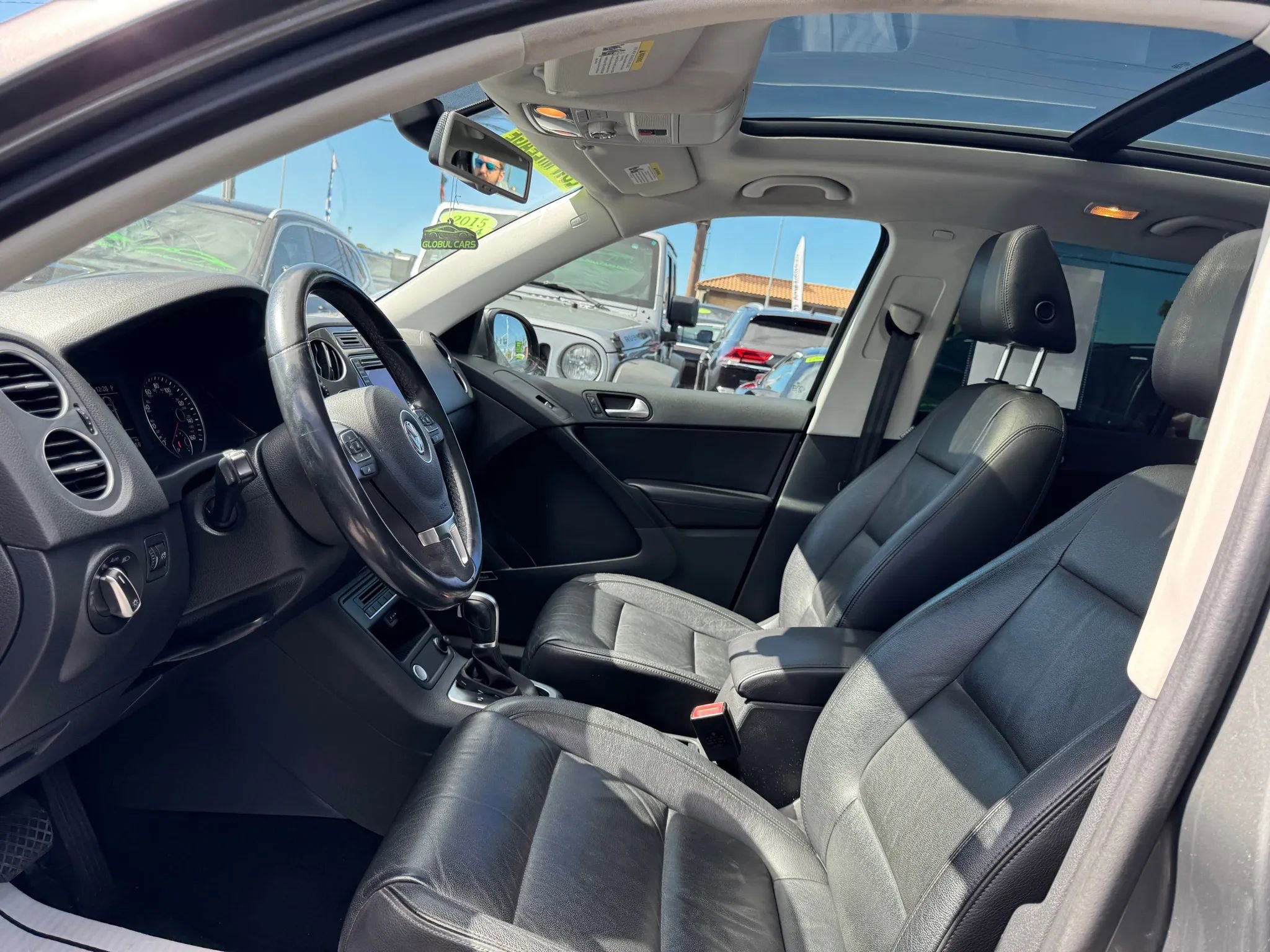 Used 2017 Volkswagen Tiguan SEL image 11