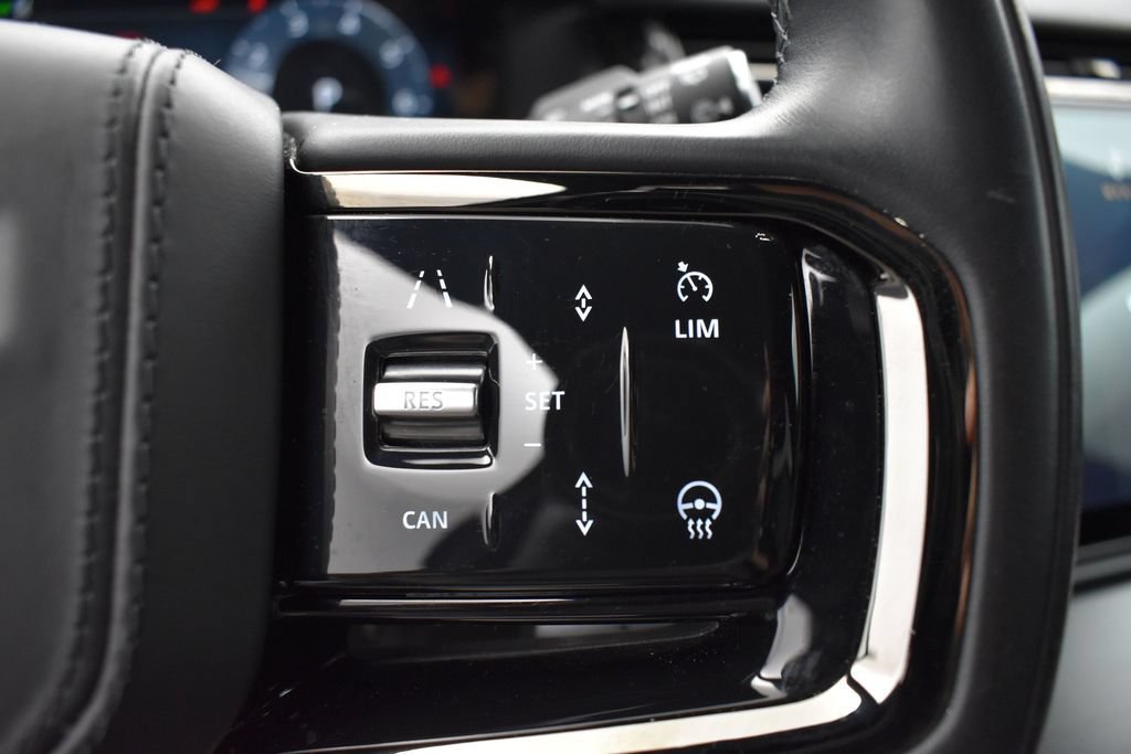 Used 2025 Land Rover Range Rover Velar Dynamic SE AWD/4WD image 7