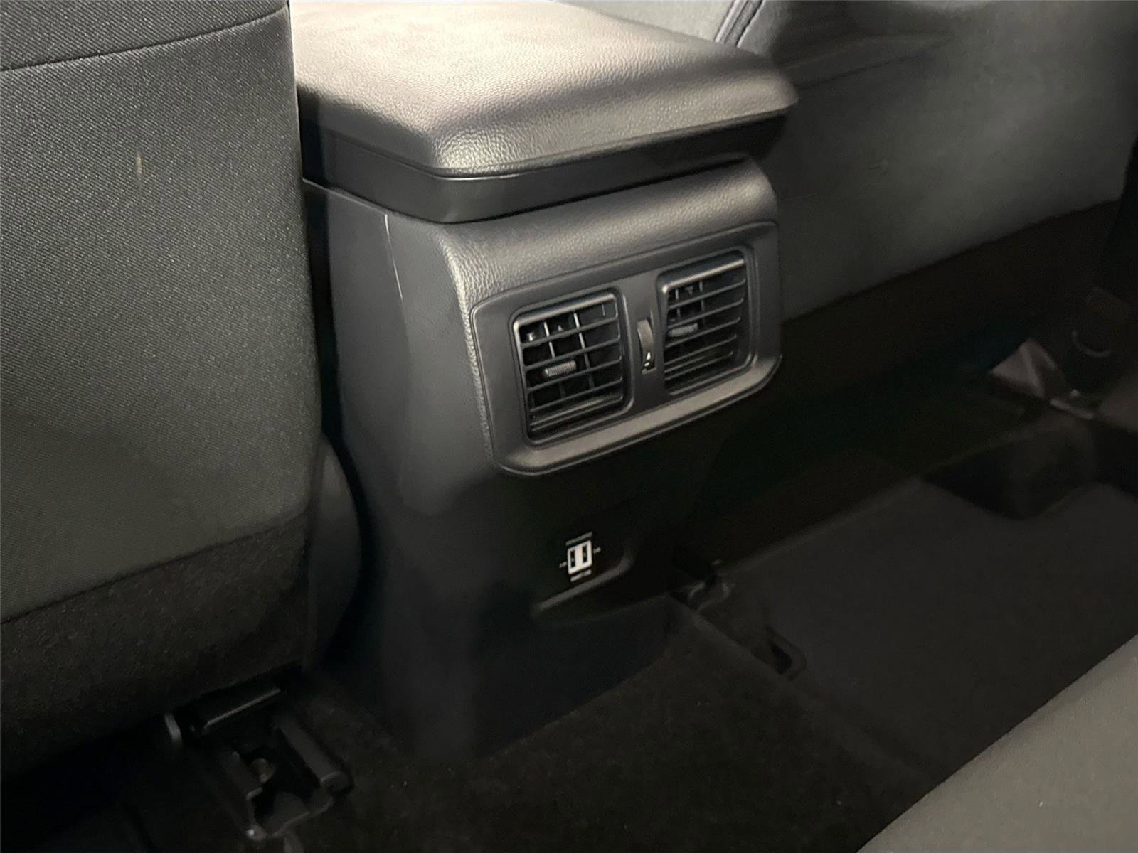 Certified 2025 Toyota RAV4 LE FWD image 32