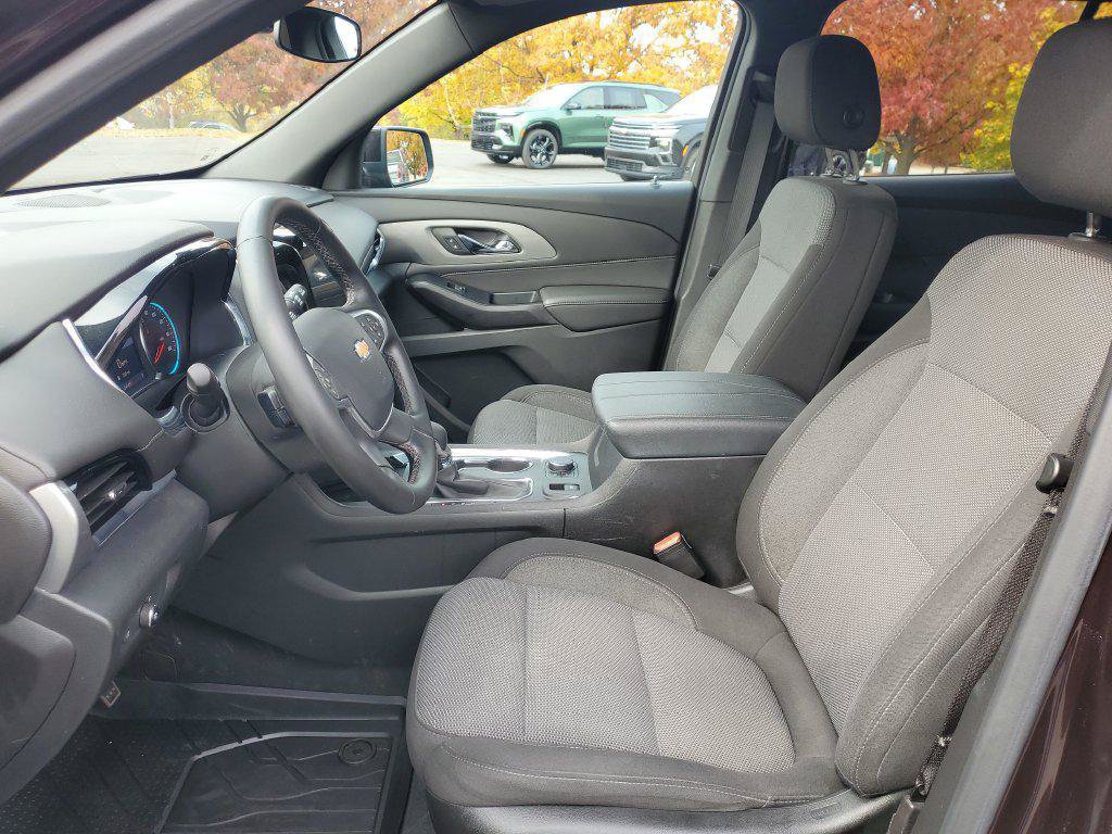 Used 2023 Chevrolet Traverse LT FWD image 5