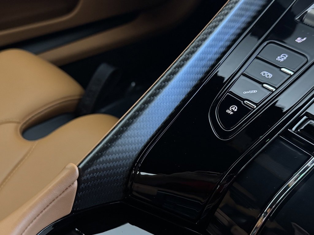 Used 2025 Aston Martin DB12 Coupe image 45