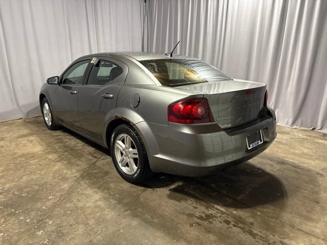 Used 2012 Dodge Avenger SXT FWD image 3
