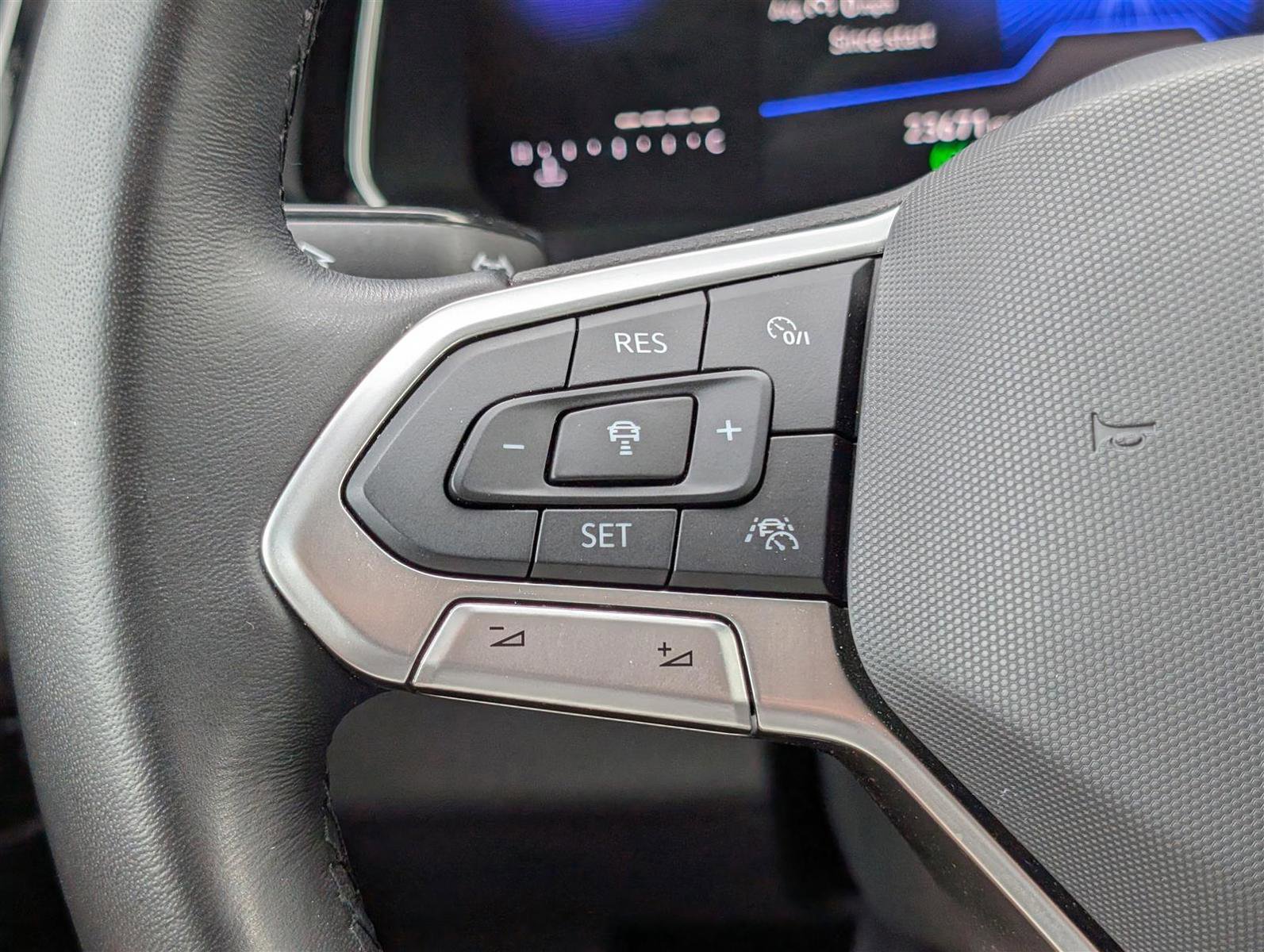 Used 2024 Volkswagen Jetta SE image 21