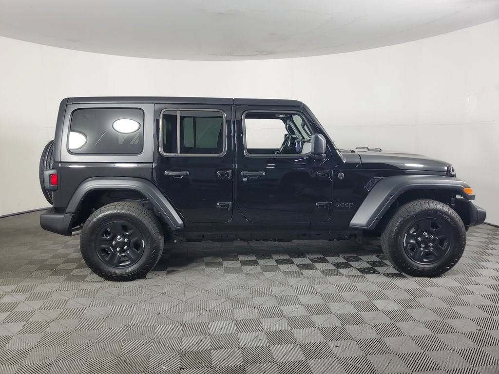 Used 2026 Jeep Wrangler Unlimited Sport AWD/4WD image 3