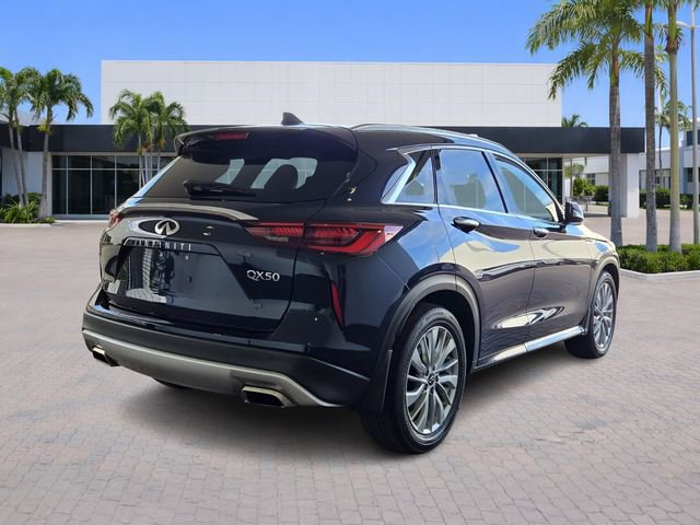 Used 2023 INFINITI QX50 Luxe FWD image 7