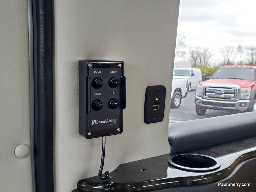 New 2023 RAM ProMaster 2500 w/ Driver Convenience Group image 26