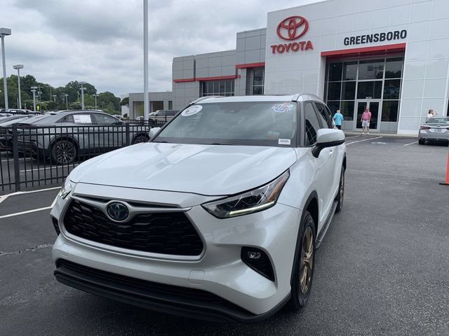 Used 2023 Toyota Highlander Bronze Edition
