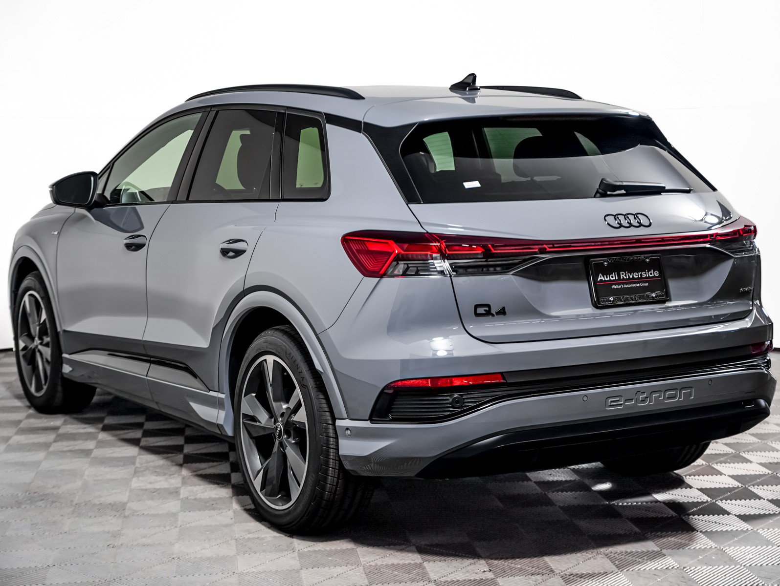 Used 2024 Audi Q4 e-tron Prestige w/ Black Optic Package AWD/4WD image 2