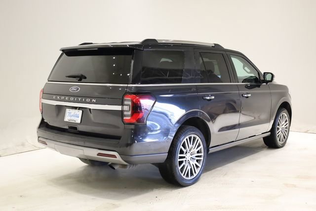 Used 2023 Ford Expedition Limited image 4