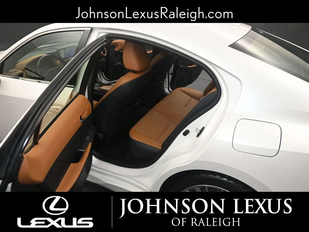 Used 2022 Lexus IS 300 AWD w/ Premium Package image 12
