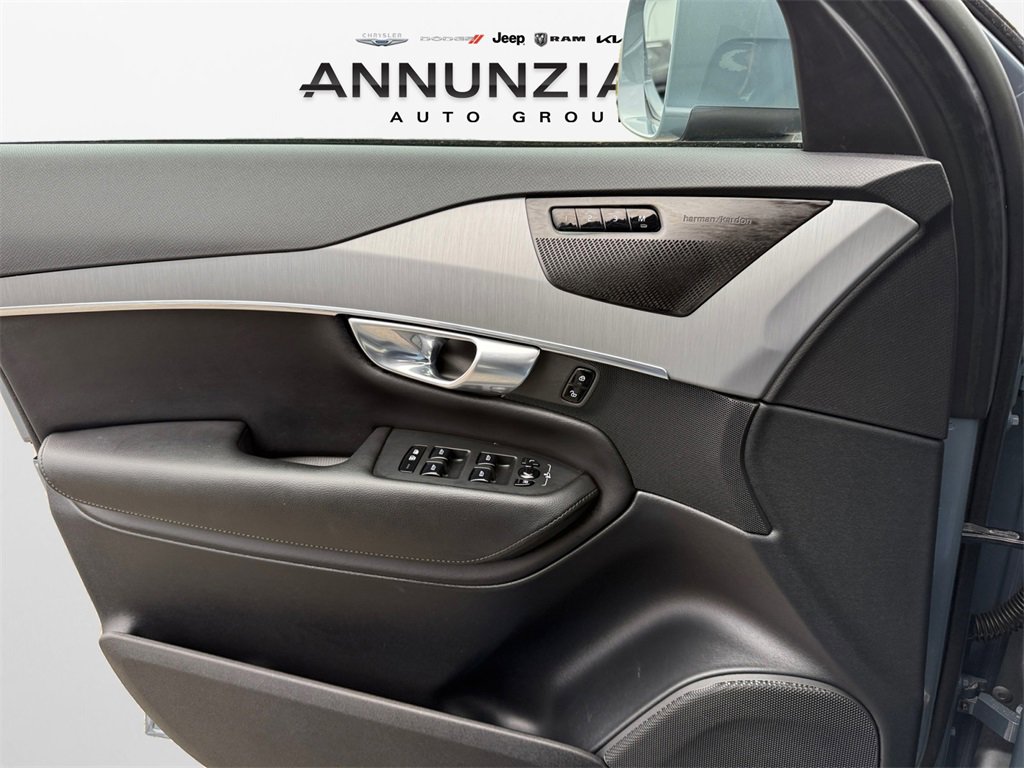 Used 2023 Volvo XC90 B5 Core w/ Climate Package image 28