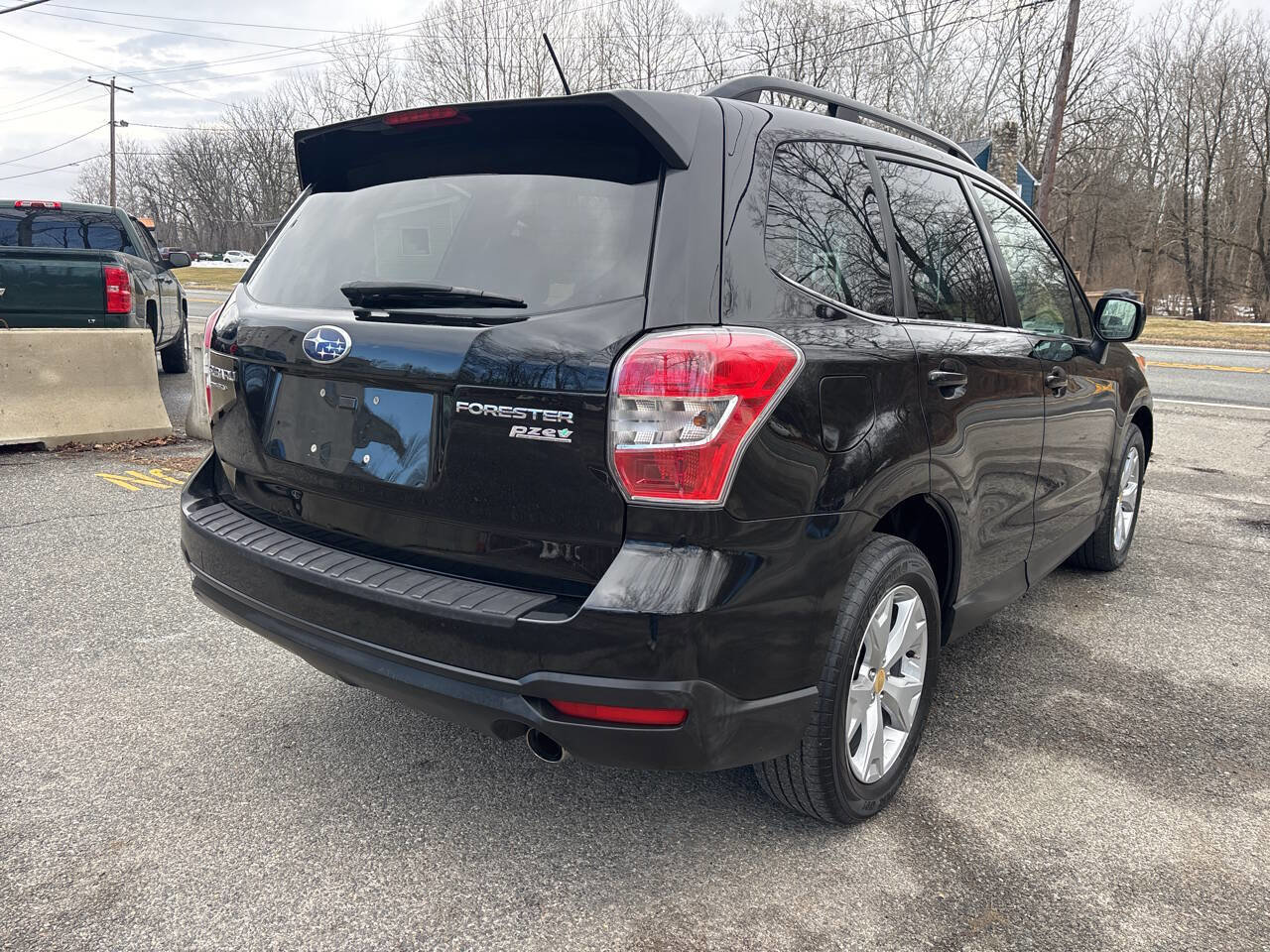 Used 2015 Subaru Forester 2.5i Limited AWD/4WD image 10