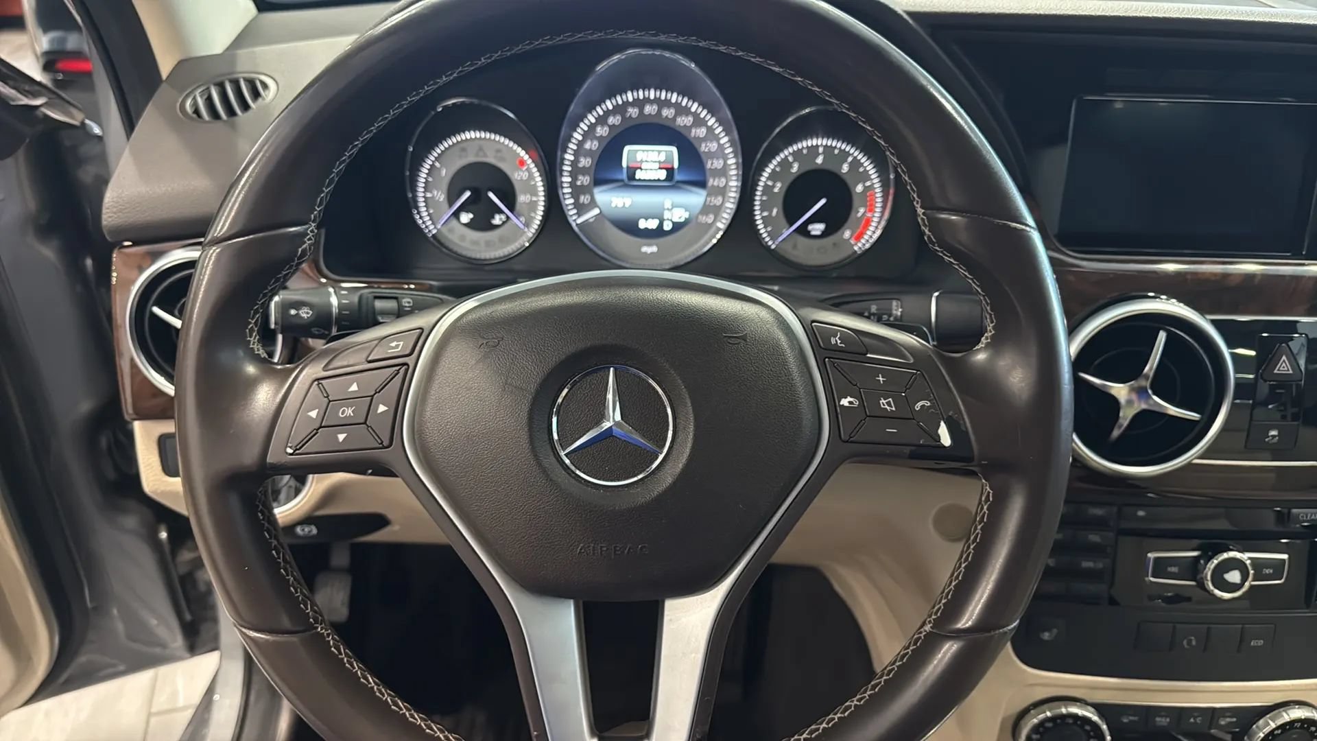 Used 2014 Mercedes-Benz GLK 350 2WD image 16
