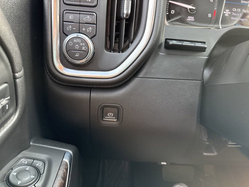 Used 2020 GMC Sierra 3500 Denali w/ Denali Ultimate Package image 18