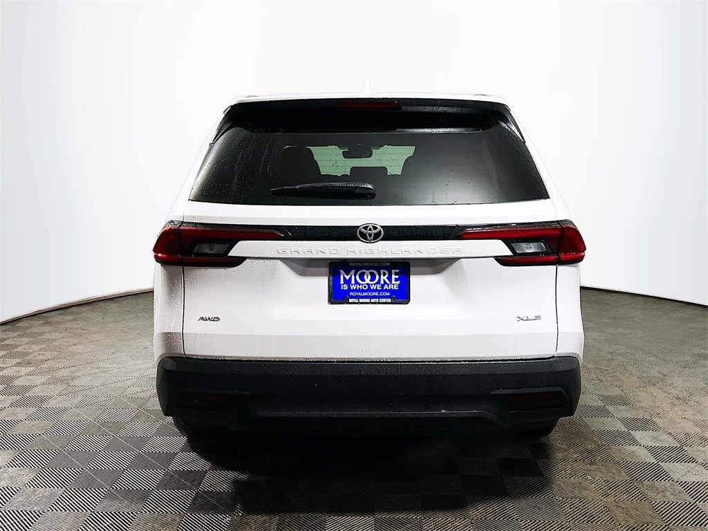 Certified 2025 Toyota Grand Highlander AWD image 7