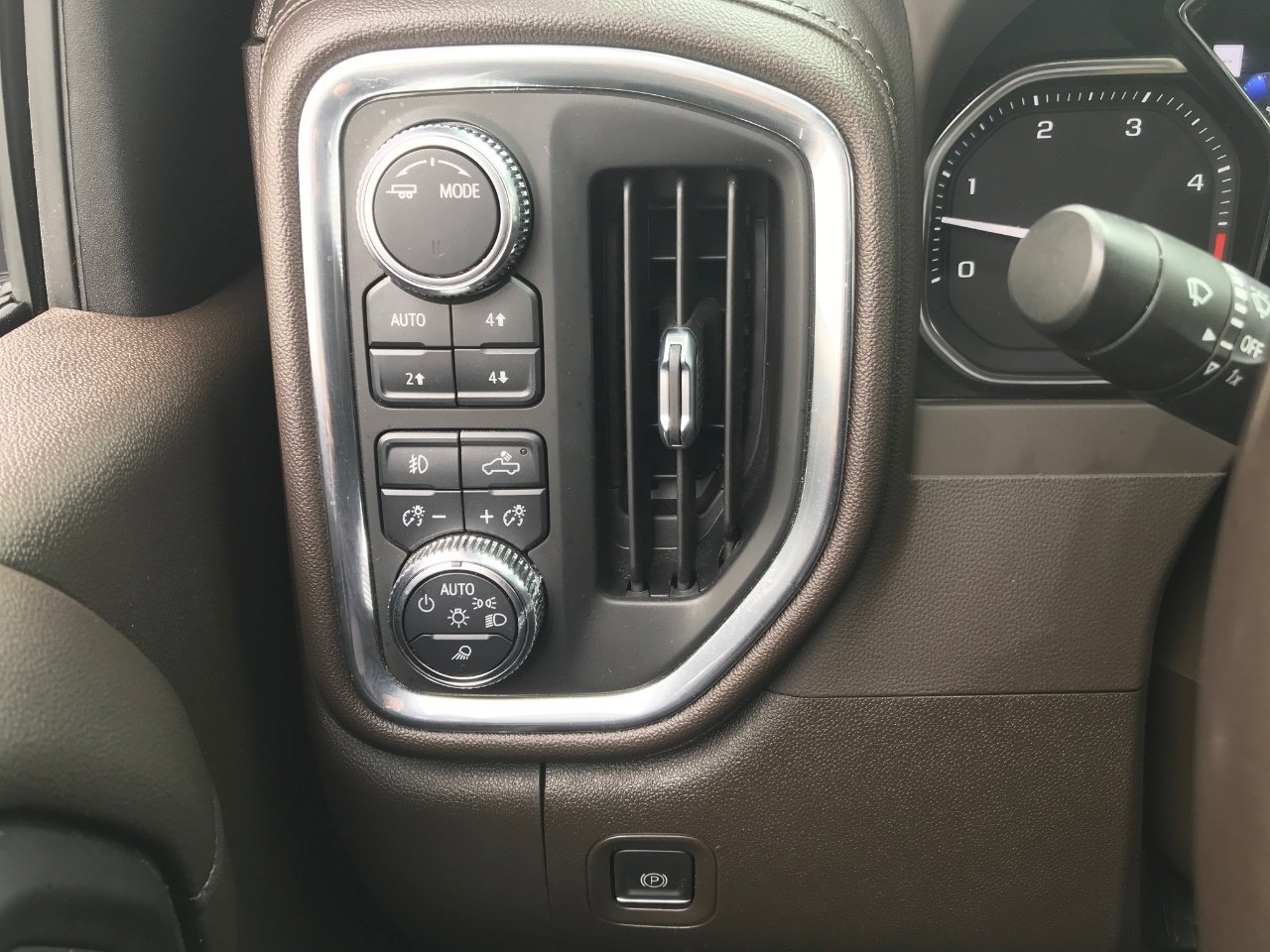 Used 2023 GMC Sierra 3500 Denali image 20