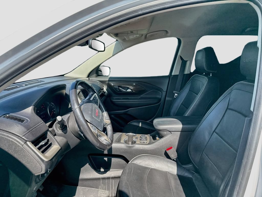 Used 2020 GMC Terrain Denali w/ Denali Premium Package FWD image 11