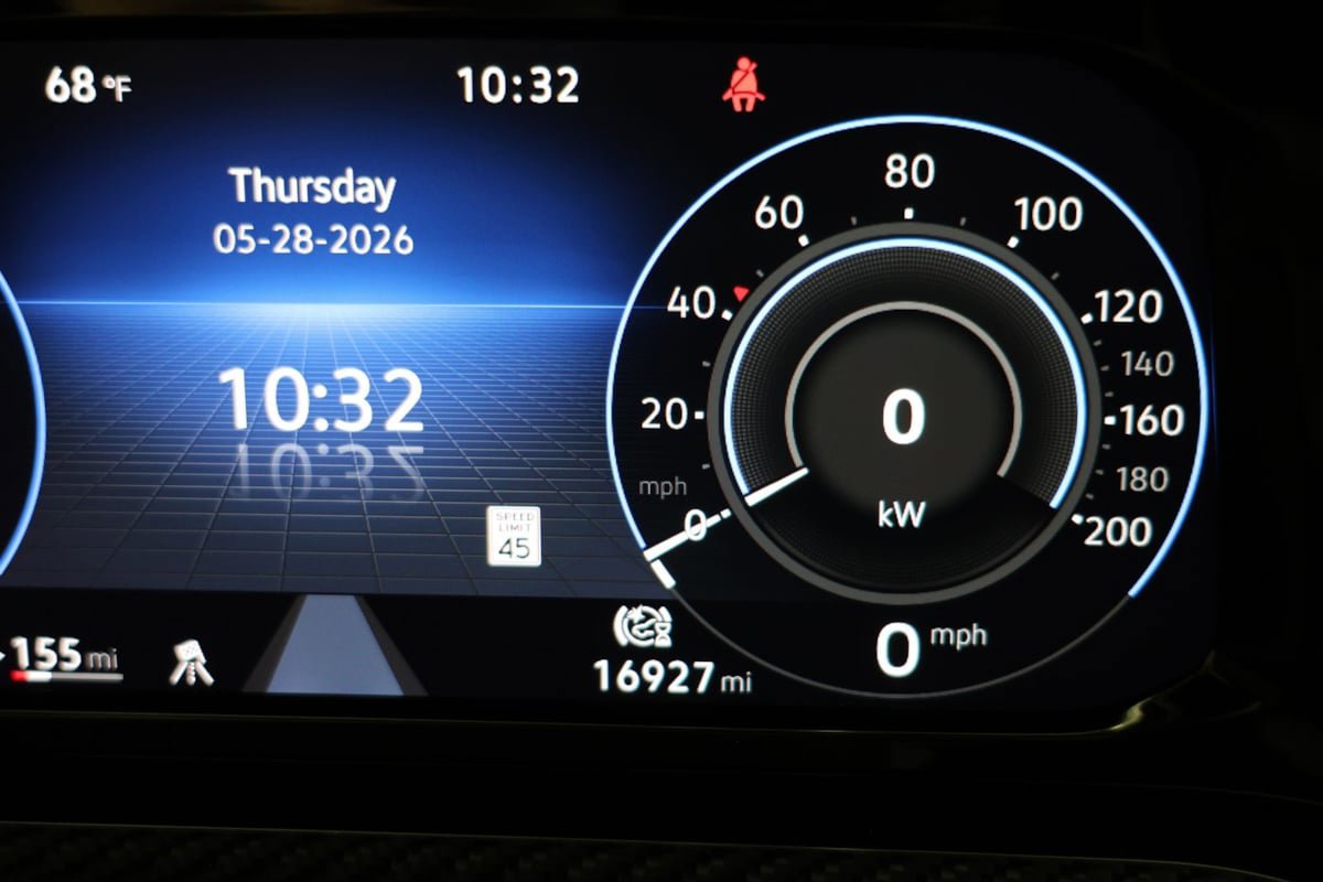 Used 2024 Volkswagen Golf R AWD/4WD image 12