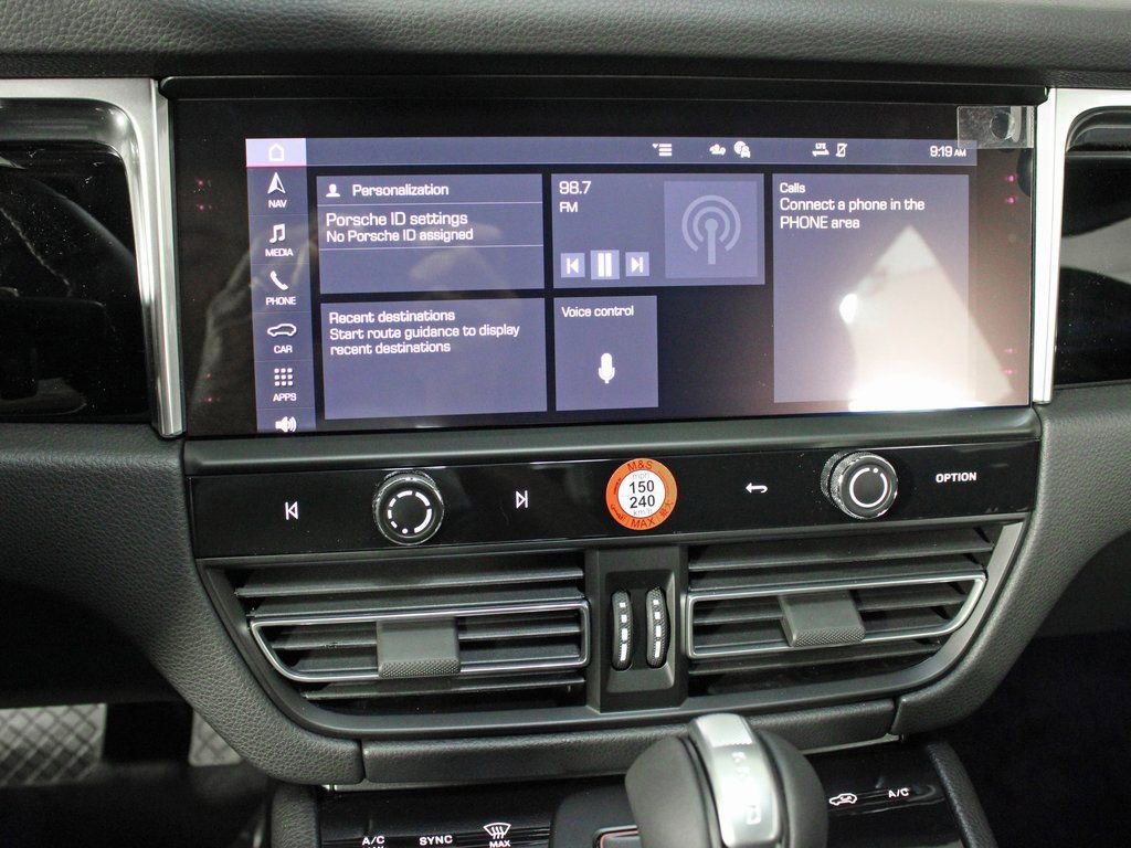 Certified 2025 Porsche Macan image 25