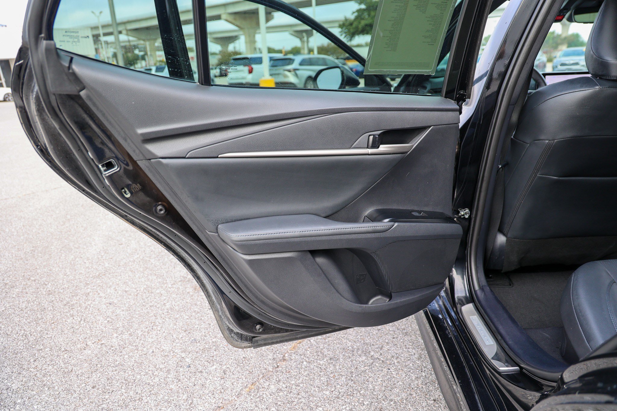 Used 2025 Toyota Camry XSE FWD image 36