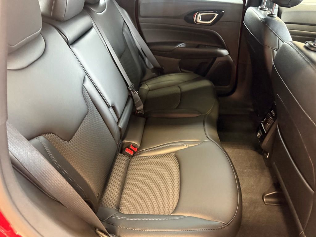 New 2026 Jeep Compass Latitude image 24