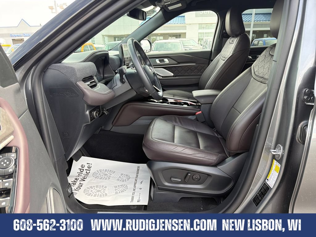 Used 2026 Ford Explorer Platinum w/ LUX Leather Package AWD/4WD image 9