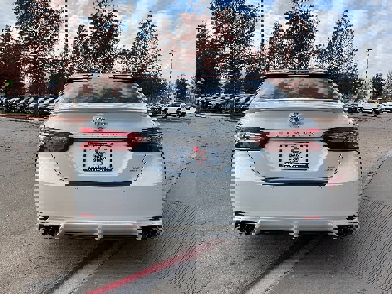 Used 2020 Toyota Camry XSE image 7