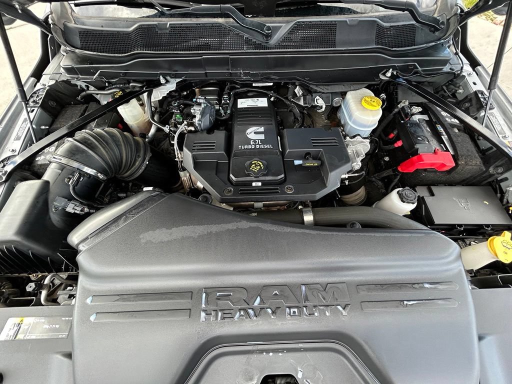 Used 2022 RAM 2500 Laramie w/ Night Edition AWD/4WD image 32