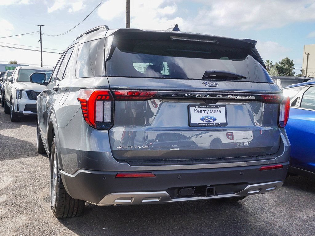 New 2026 Ford Explorer Active w/ Active Comfort Package RWD image 4