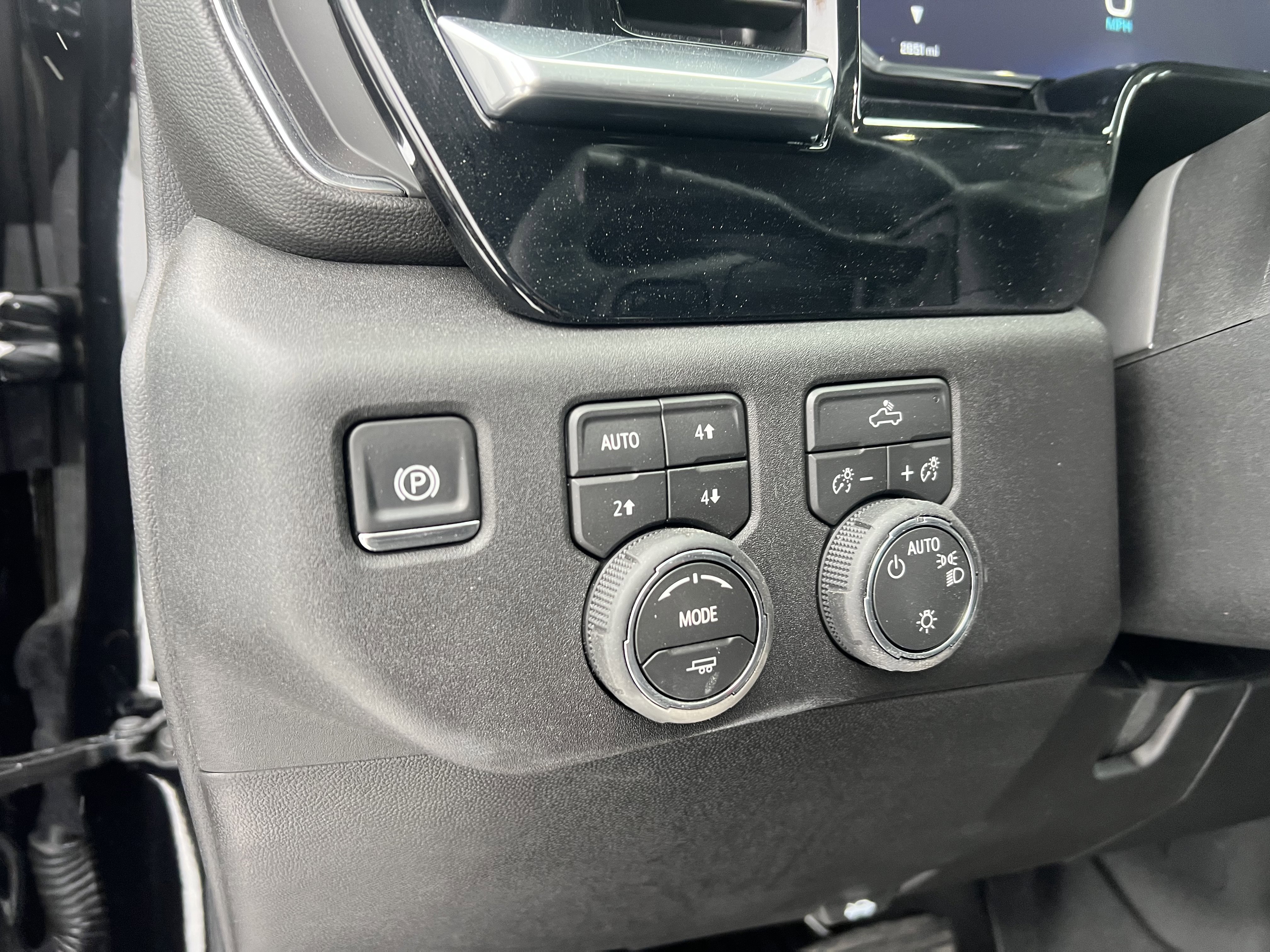 Certified 2026 Chevrolet Silverado 1500 LT w/ Z71 Off-Road Package image 15