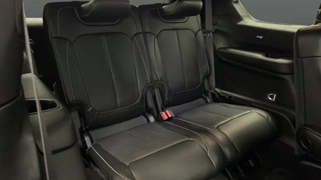 Used 2025 Jeep Grand Cherokee L Limited w/ Luxury Tech Group II AWD/4WD image 26