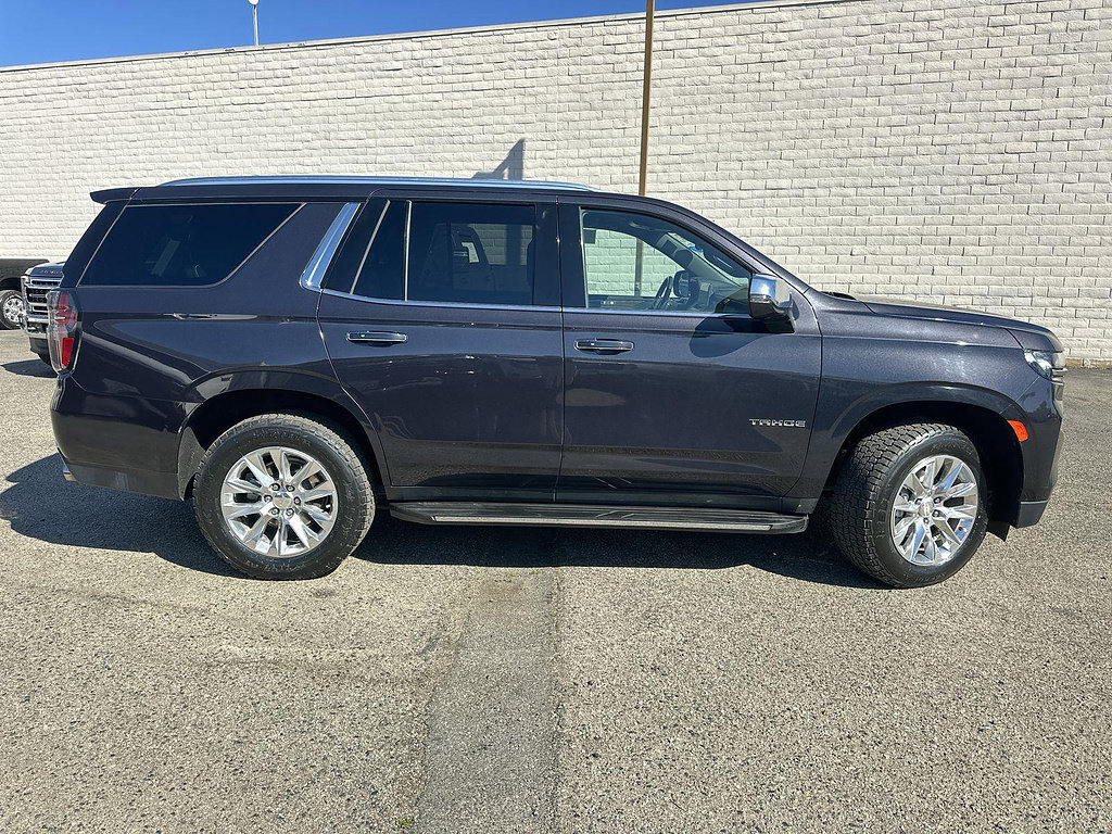 Used 2024 Chevrolet Tahoe Premier RWD image 3
