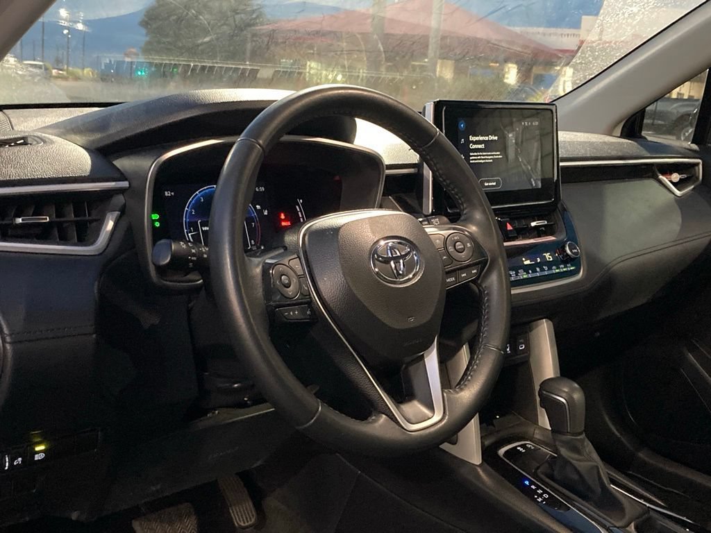 Certified 2024 Toyota Corolla Cross XLE w/ Convenience Package FWD image 9