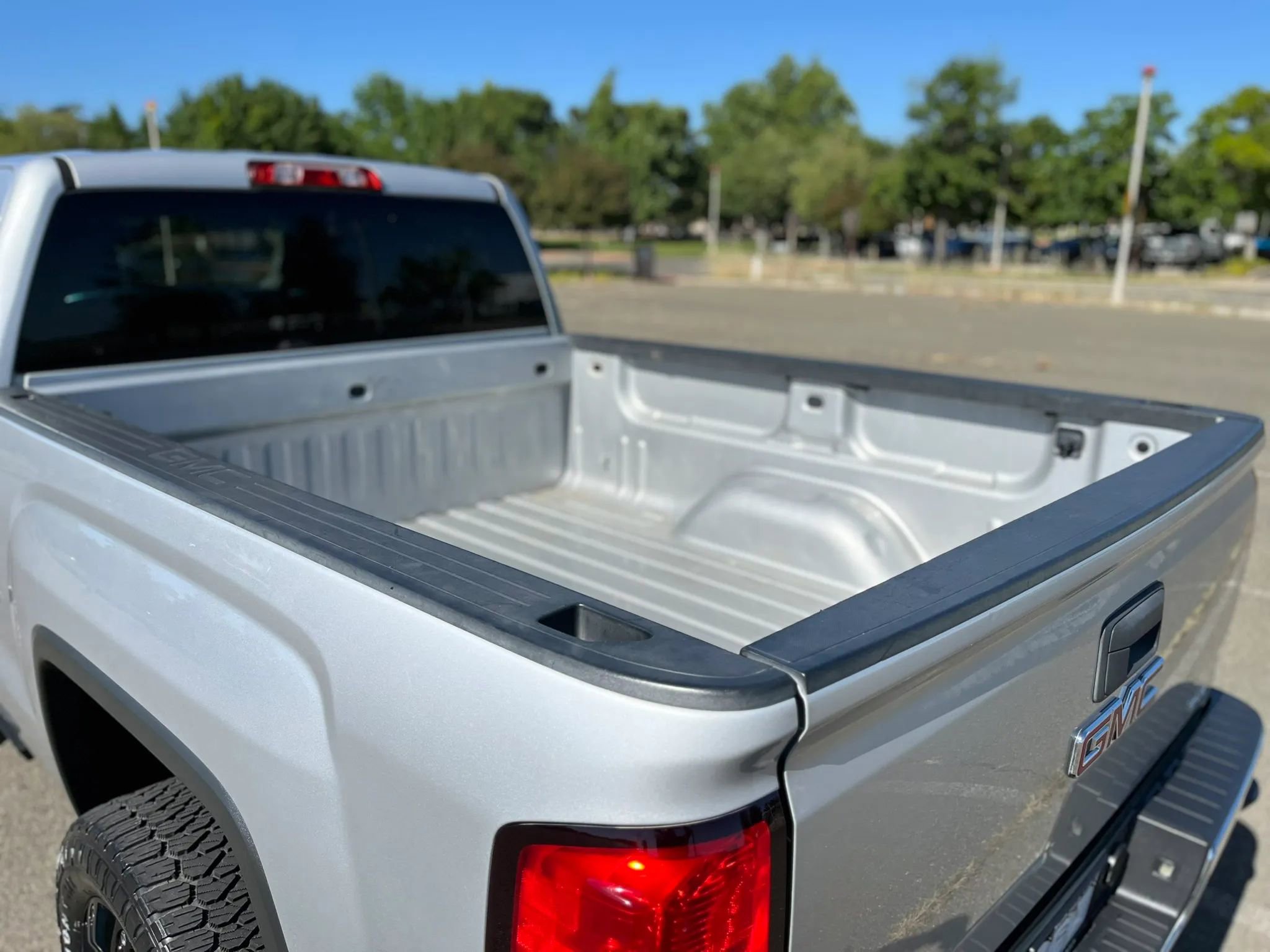 Used 2014 GMC Sierra 1500 SLE w/ SLE Value Package AWD/4WD image 25