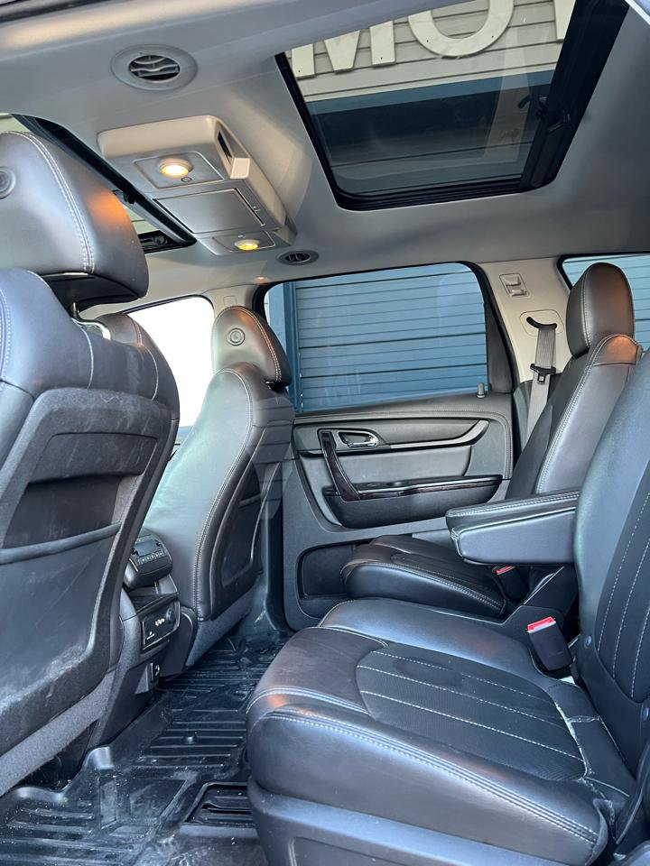 Used 2017 Chevrolet Traverse Premier FWD image 10