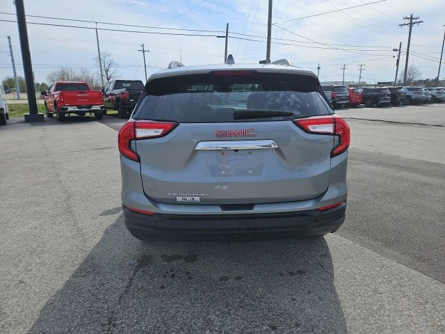 Used 2023 GMC Terrain SLE w/ Driver Convenience Package image 7