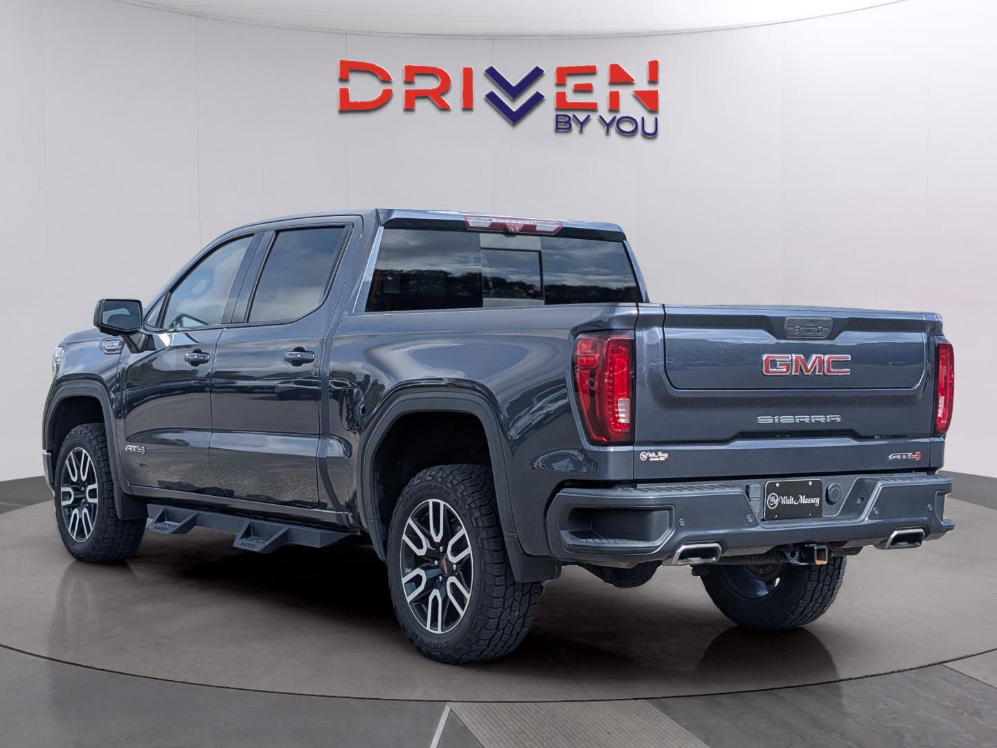 Used 2021 GMC Sierra 1500 AT4 w/ AT4 Value Package image 3