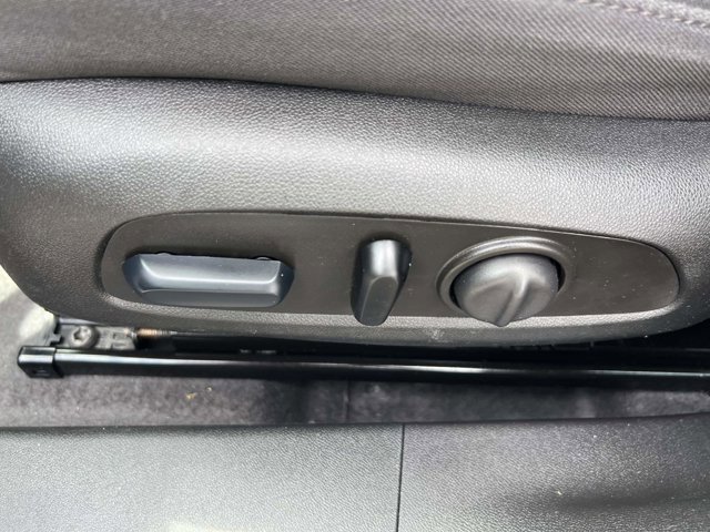 Used 2023 Chevrolet Malibu LT FWD image 18