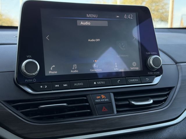Used 2025 Nissan Altima 2.5 SV image 15