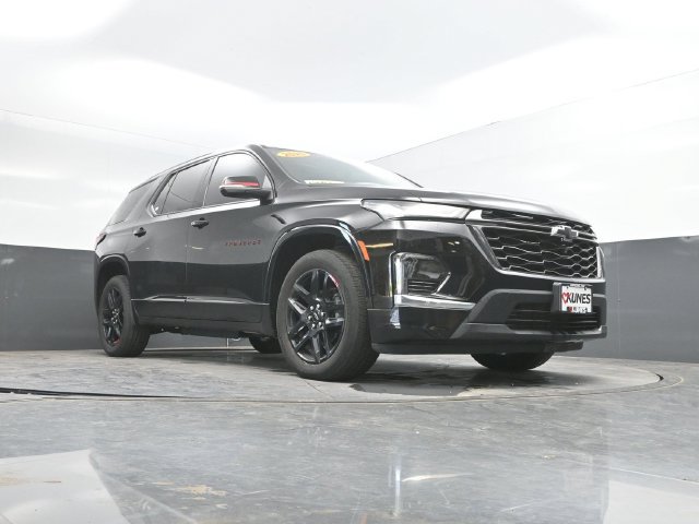 Used 2023 Chevrolet Traverse Premier w/ Redline Edition AWD/4WD image 52