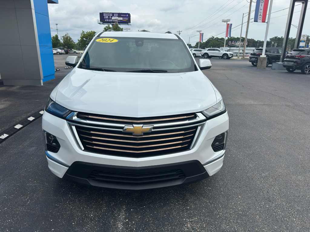 Used 2024 Chevrolet Traverse High Country image 3