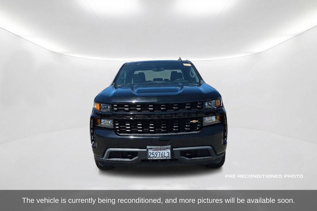 Used 2022 Chevrolet Silverado 1500 Custom RWD image 2