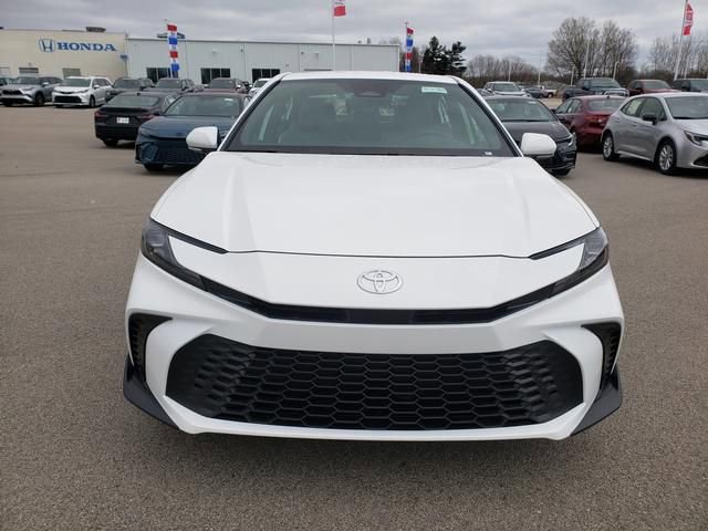 New 2026 Toyota Camry SE image 2